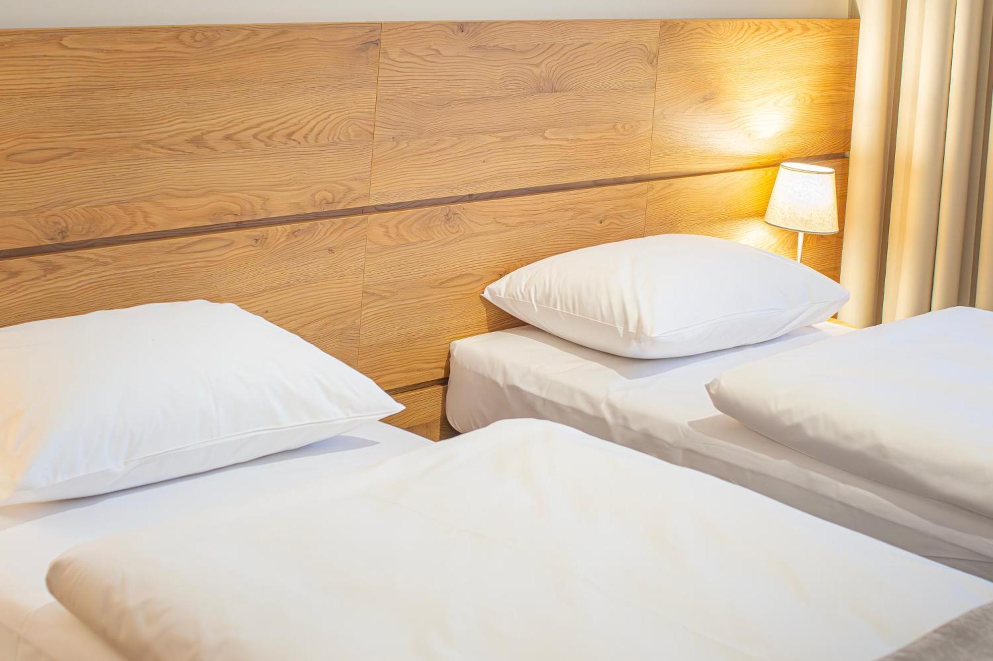 Novy Hotel Zielona Góra Eksteriør billede