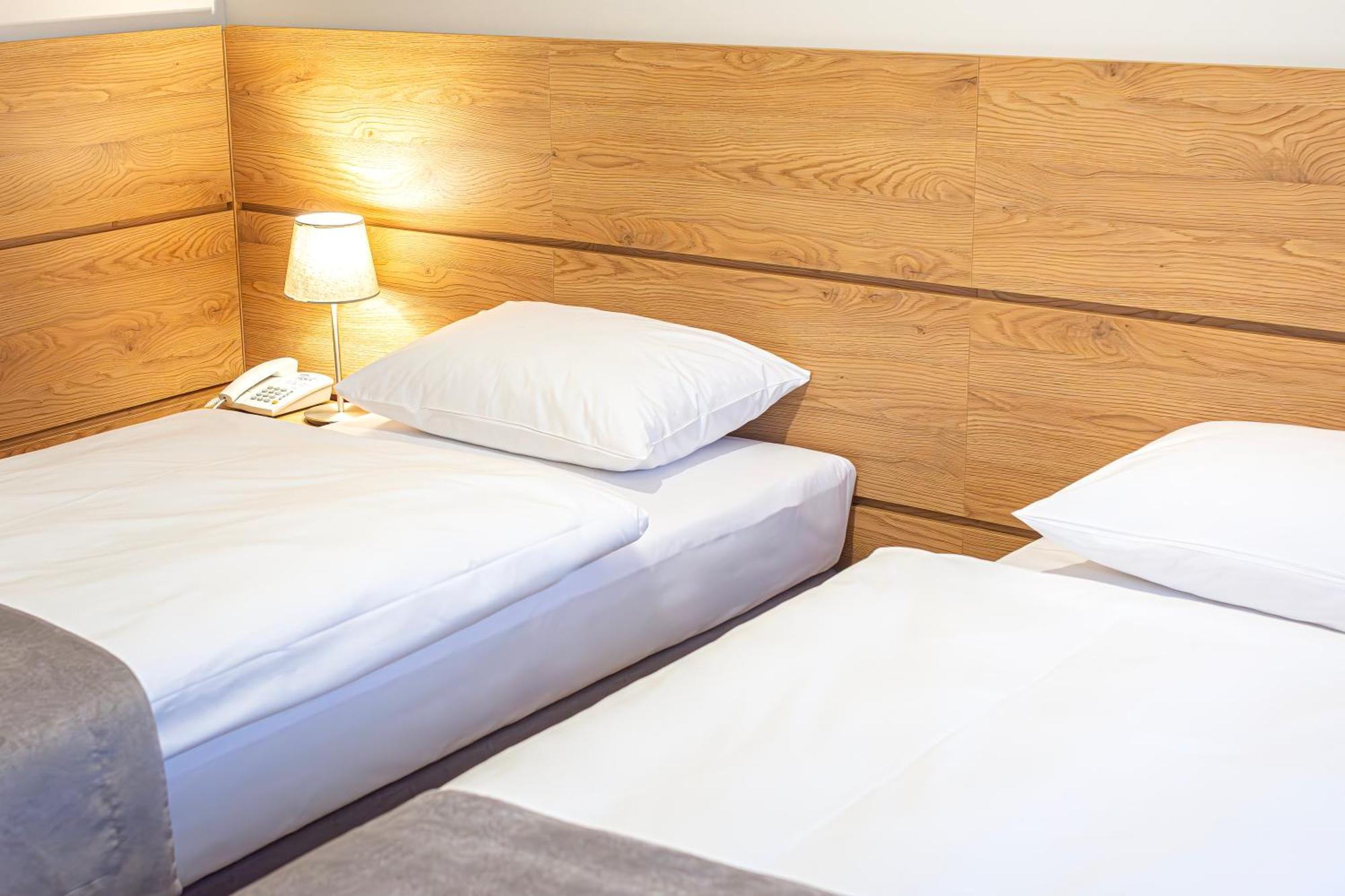 Novy Hotel Zielona Góra Eksteriør billede
