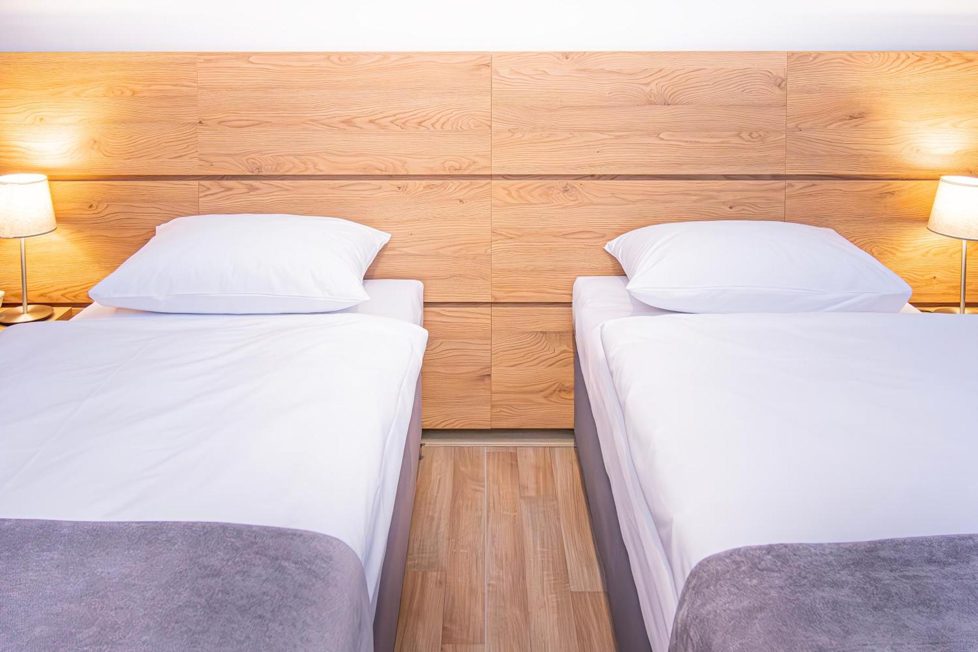 Novy Hotel Zielona Góra Eksteriør billede