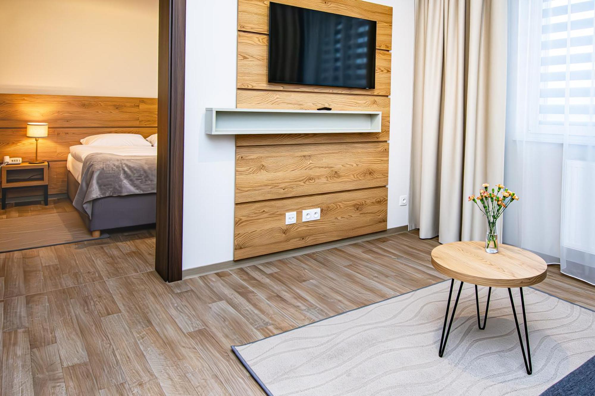 Novy Hotel Zielona Góra Eksteriør billede