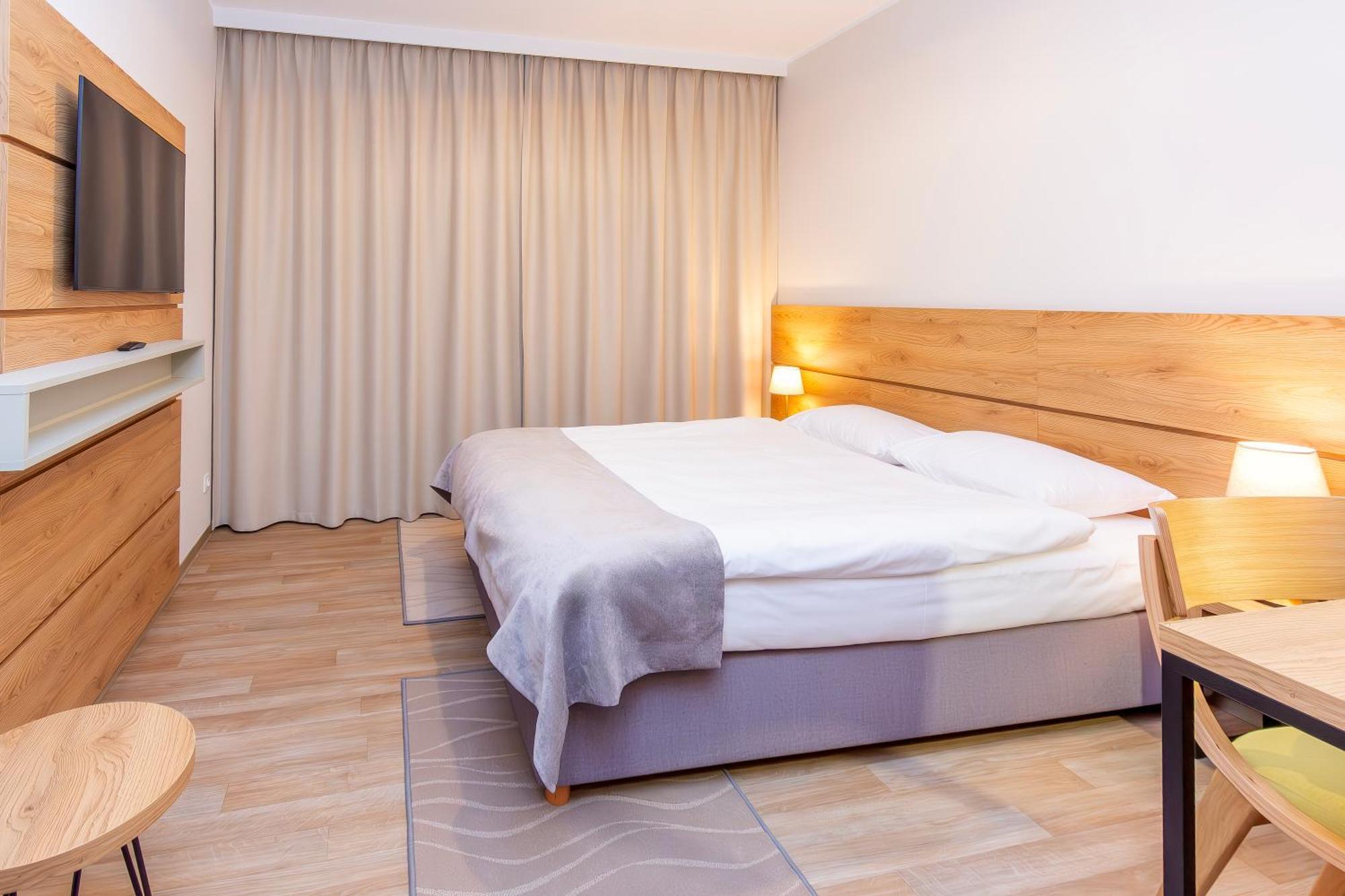 Novy Hotel Zielona Góra Eksteriør billede
